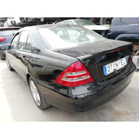 mercedes-benz clase c (w203) berlina del año 2003