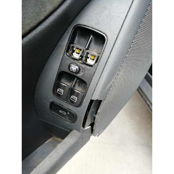 mercedes-benz clase c (w203) berlina del año 2003