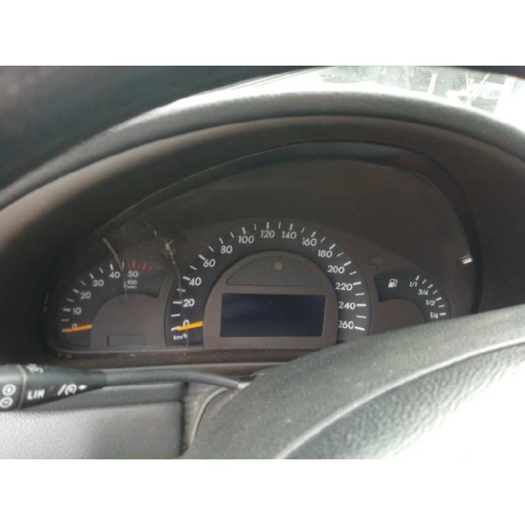 mercedes-benz clase c (w203) berlina del año 2003