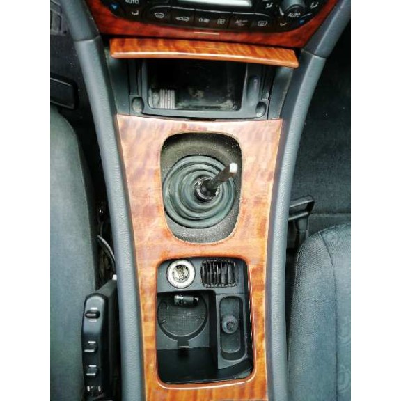 mercedes-benz clase c (w203) berlina del año 2003