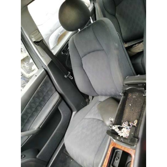 mercedes-benz clase c (w203) berlina del año 2003