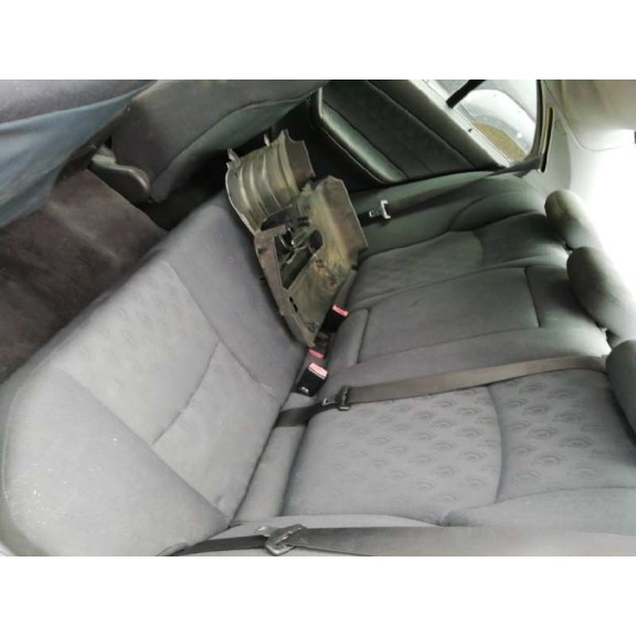 mercedes-benz clase c (w203) berlina del año 2003