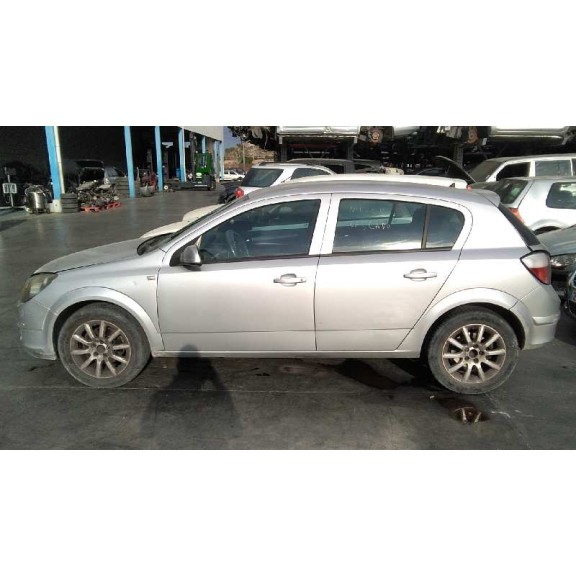 opel astra h berlina del año 2005