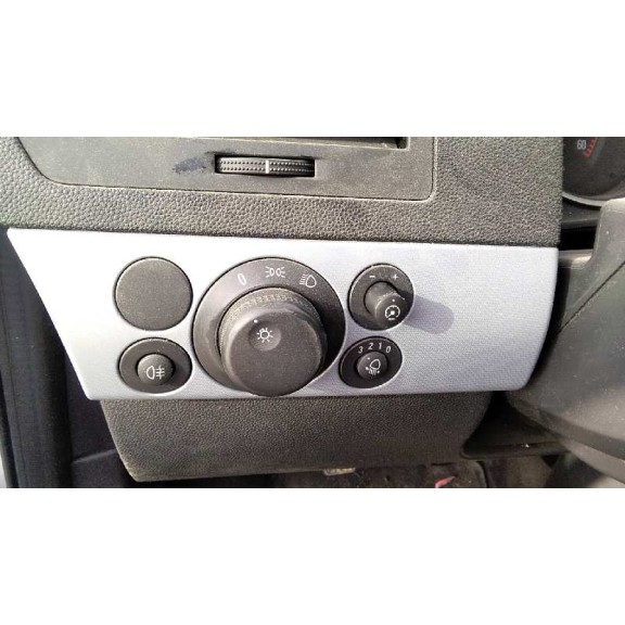 opel astra h berlina del año 2005