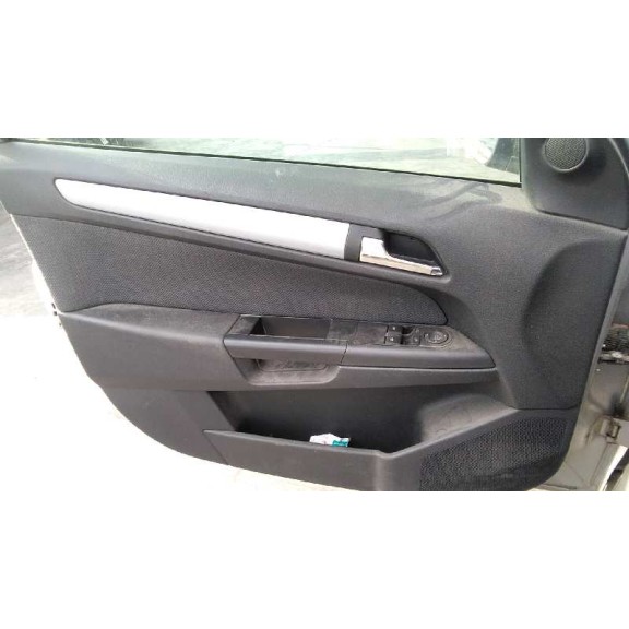 opel astra h berlina del año 2005