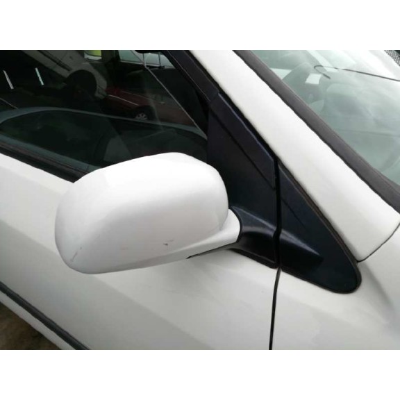 mitsubishi space star (dg0) del año 2004