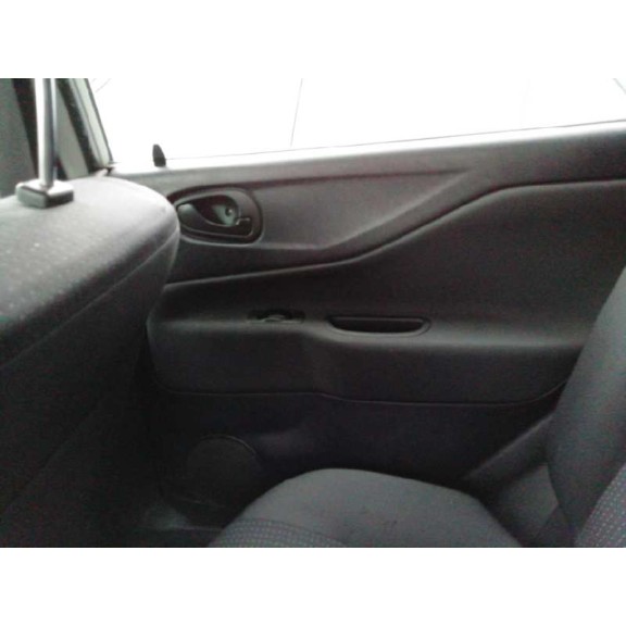 mitsubishi space star (dg0) del año 2004