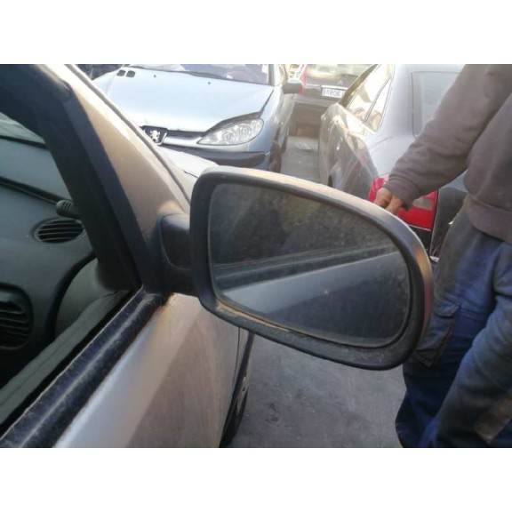 opel corsa c del año 2002