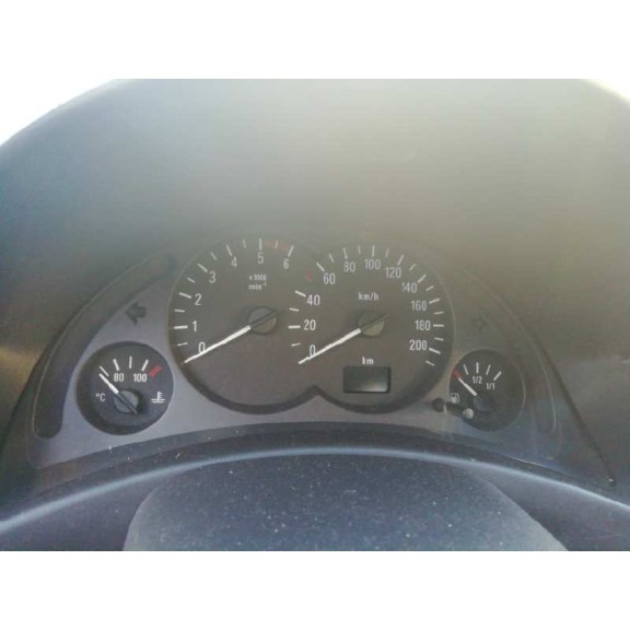 opel corsa c del año 2002