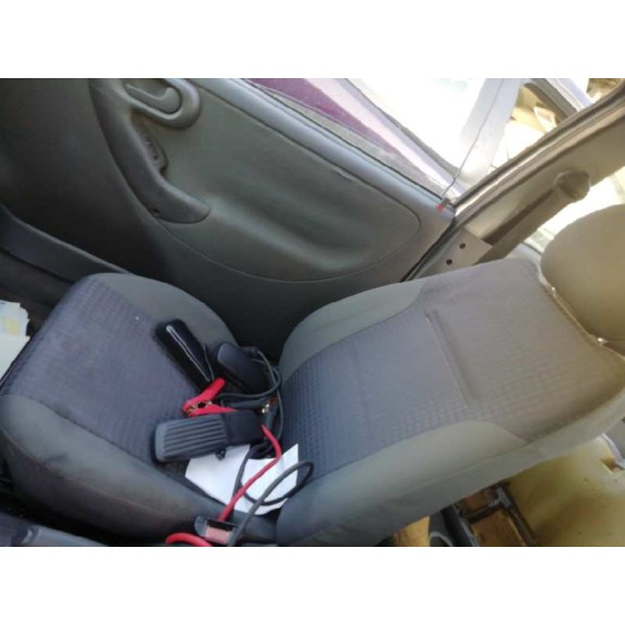 opel corsa c del año 2002