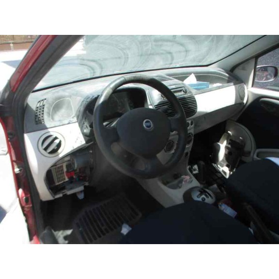 fiat punto berlina (188) del año 2004