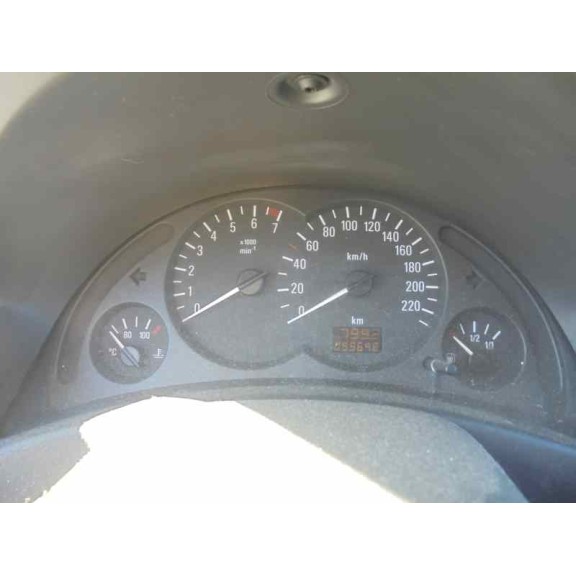 opel corsa c del año 2004