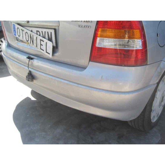 opel astra g berlina del año 2002