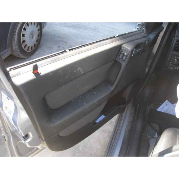 opel astra g berlina del año 2002