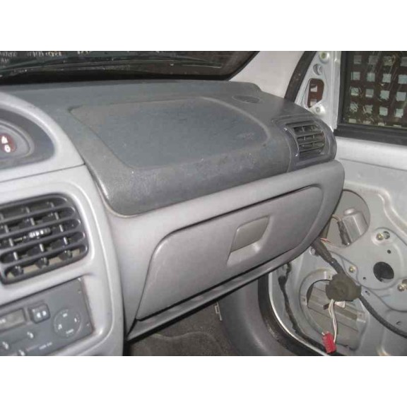 renault clio ii fase i (b/cbo) del año 2000