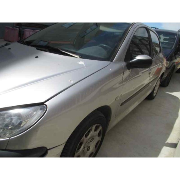 peugeot 206 berlina del año 2004