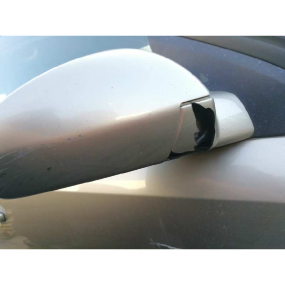 opel vectra c berlina del año 2002