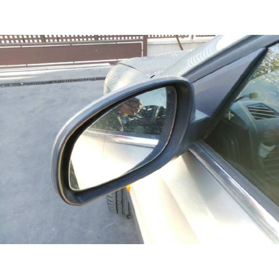 opel vectra c berlina del año 2002