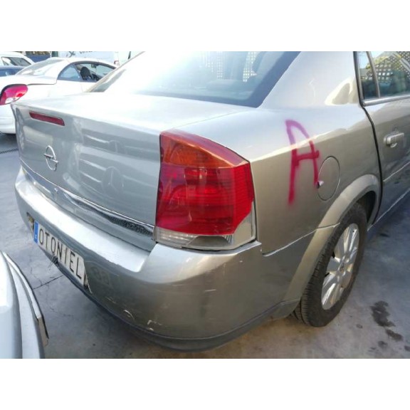 opel vectra c berlina del año 2002