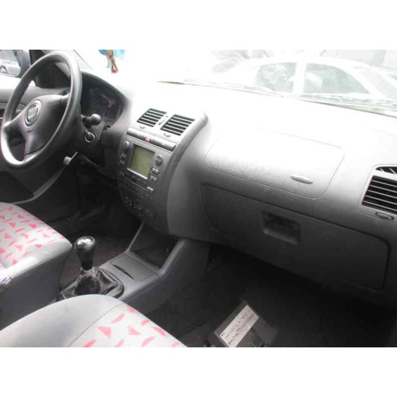 seat cordoba berlina (6k2) del año 2001