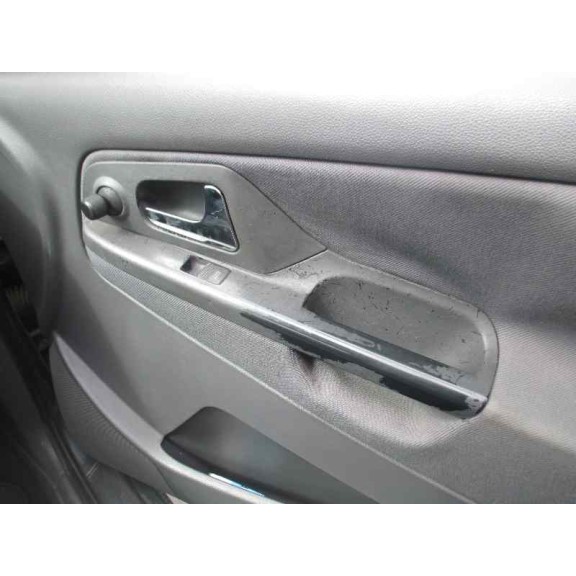 seat cordoba berlina (6k2) del año 2001