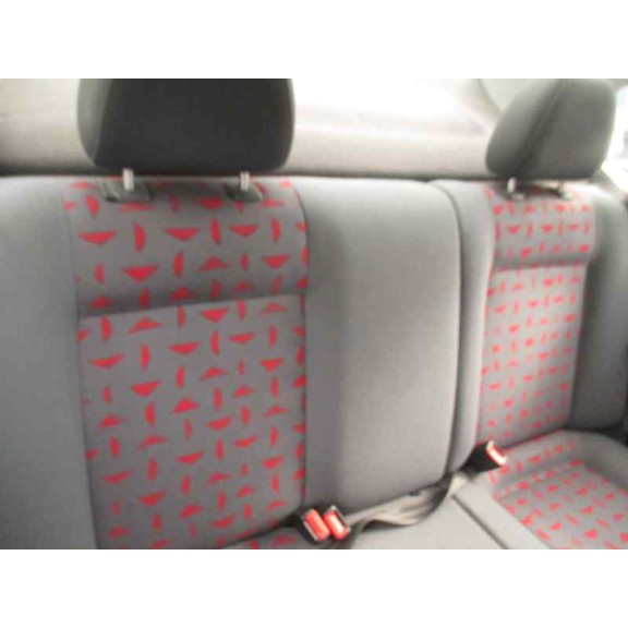 seat cordoba berlina (6k2) del año 2001