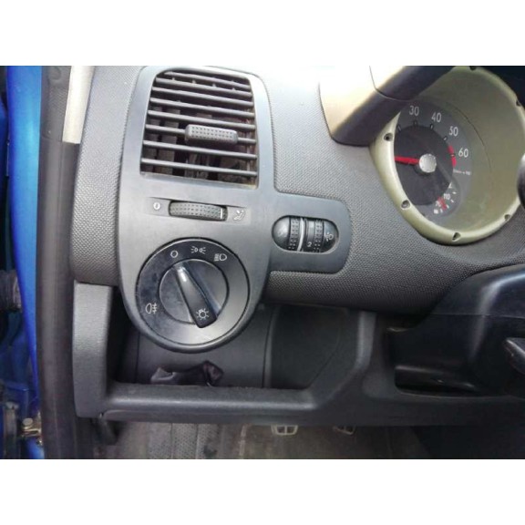 volkswagen polo berlina (6n2) del año 2001