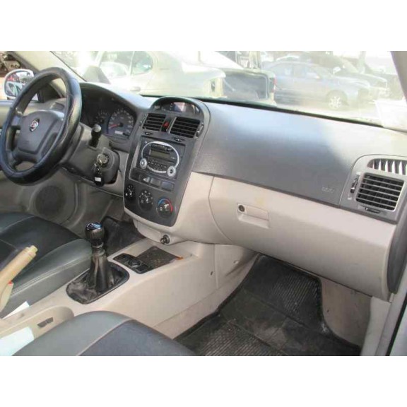 kia cerato del año 2005