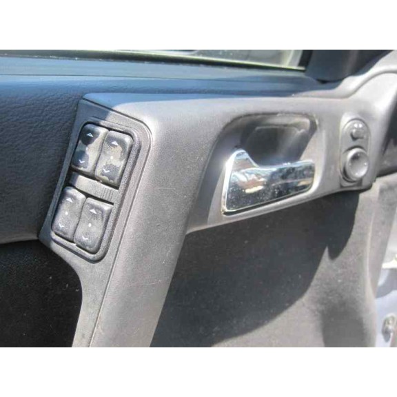 opel astra g berlina del año 2002