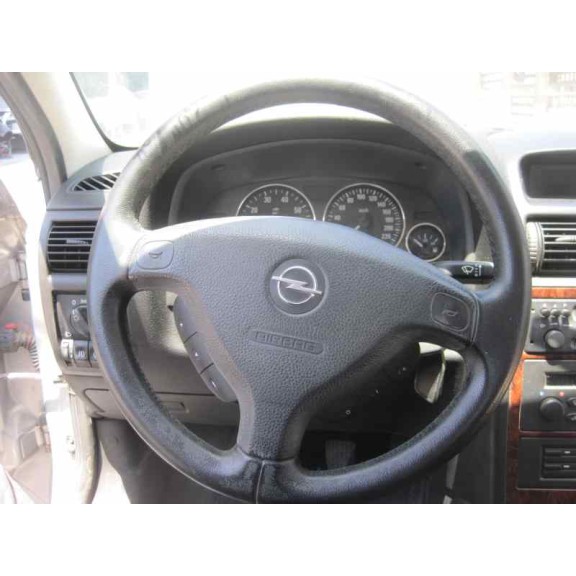 opel astra g berlina del año 2002