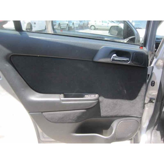 opel astra g berlina del año 2002