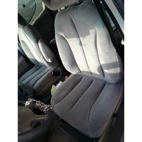 chrysler voyager (rg) del año 2001