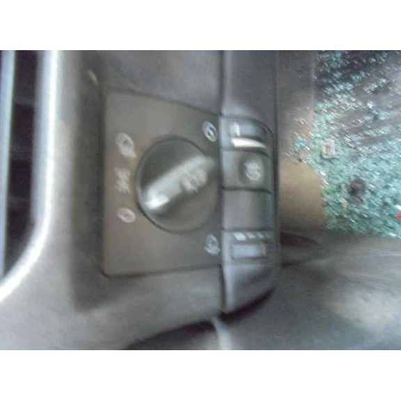 opel corsa c del año 2002