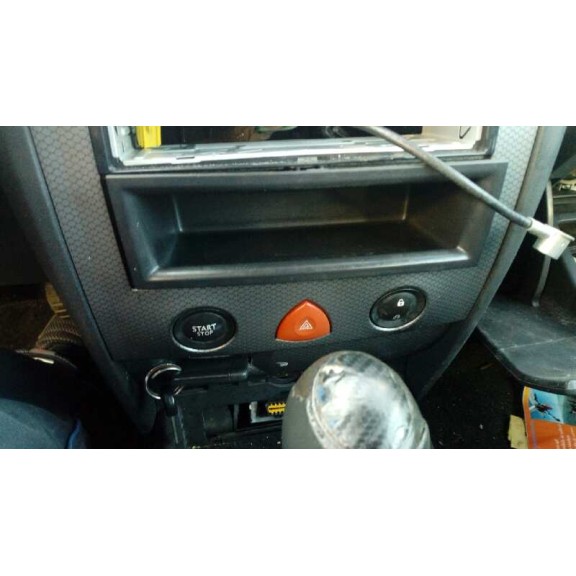 renault megane ii berlina 3p del año 2004