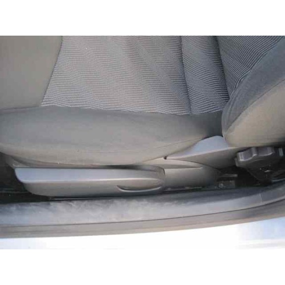 seat ibiza (6l1) del año 2005