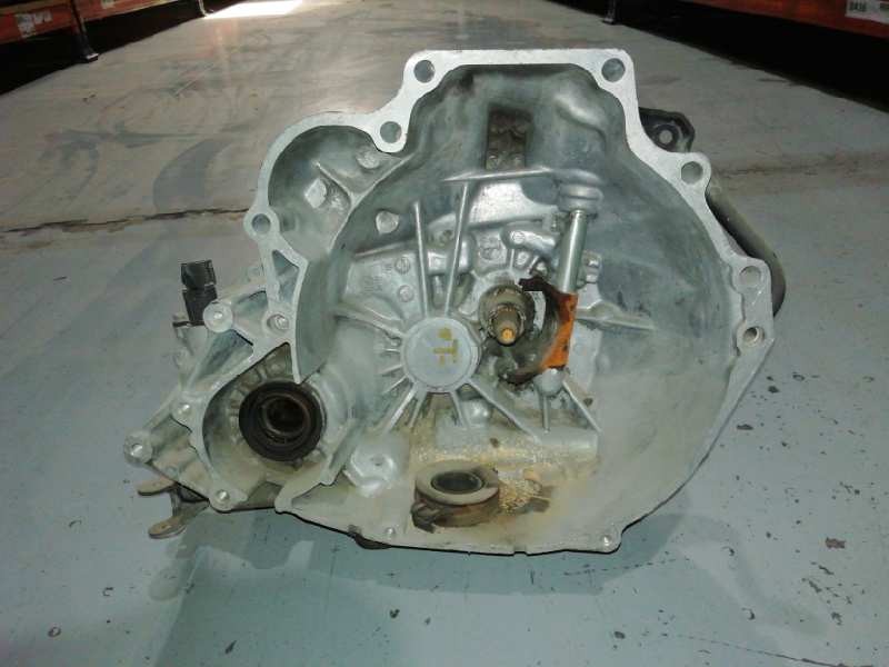 Recambio de caja cambios para nissan almera (n15) 2.0 diesel referencia OEM IAM 57J  
