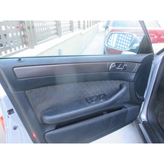 audi a6 berlina (4b2) del año 2000