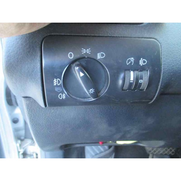 audi a6 berlina (4b2) del año 2000