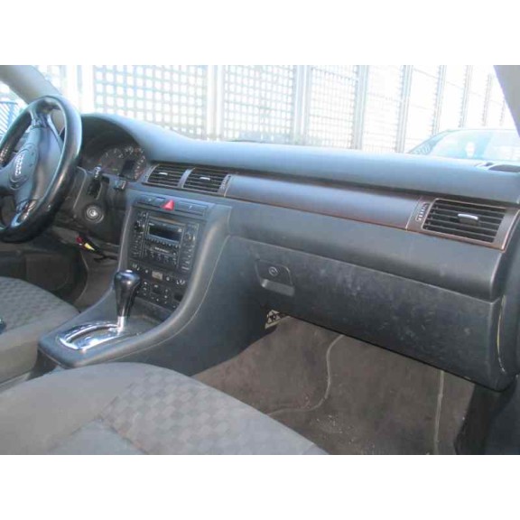 audi a6 berlina (4b2) del año 2000