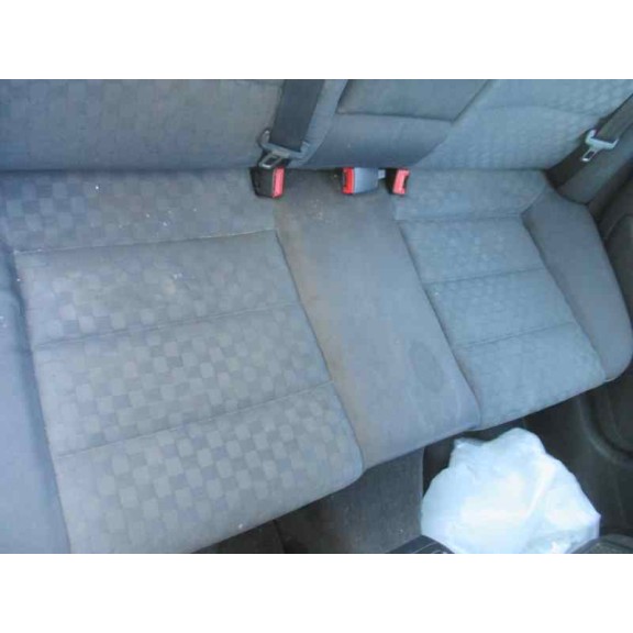 audi a6 berlina (4b2) del año 2000