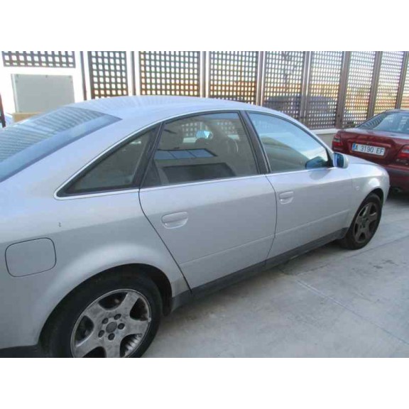 audi a6 berlina (4b2) del año 2000
