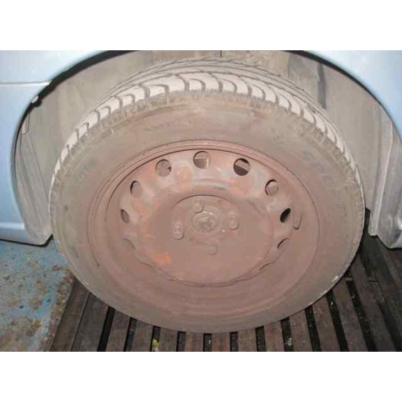 citroën xsara berlina del año 2001