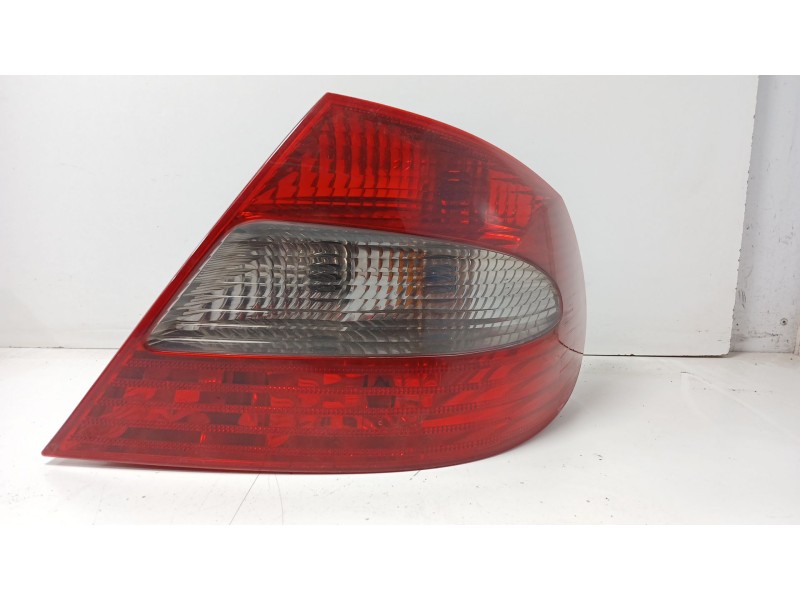 Recambio de piloto trasero derecho para mercedes-benz clk (c209) clk 280 (209.354) referencia OEM IAM A2098200877  