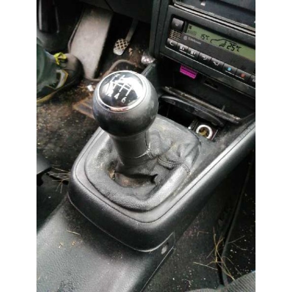 volkswagen golf iv berlina (1j1) del año 2000