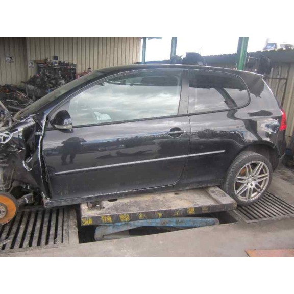 volkswagen golf v berlina (1k1) del año 2003