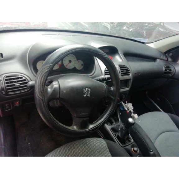 peugeot 206 berlina del año 2005