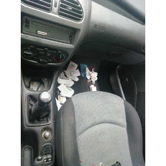 peugeot 206 berlina del año 2005