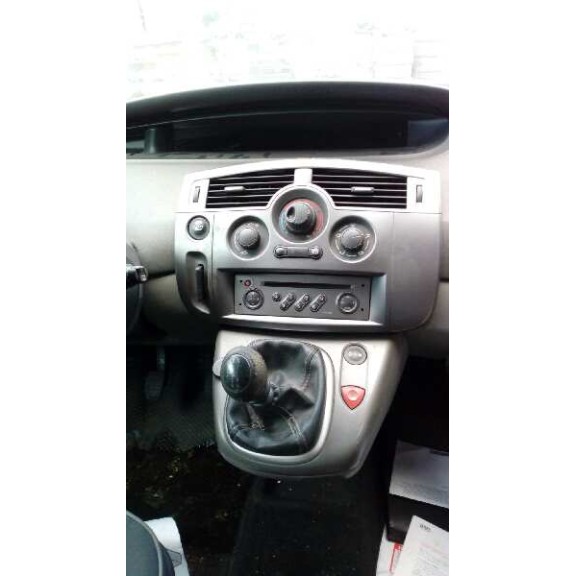 renault scenic ii del año 2004