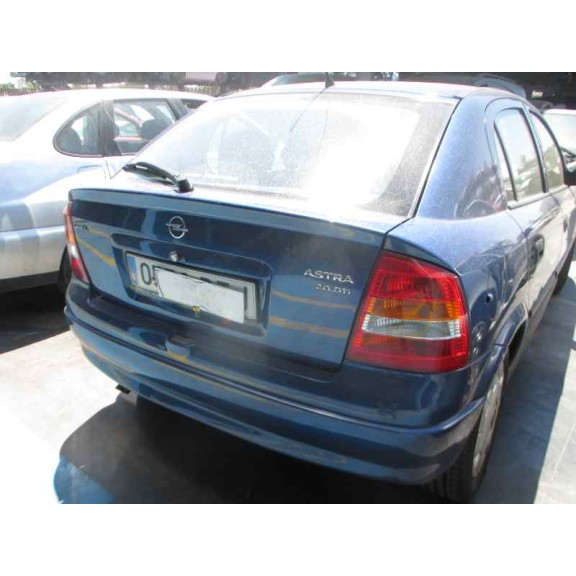 opel astra g berlina del año 2002