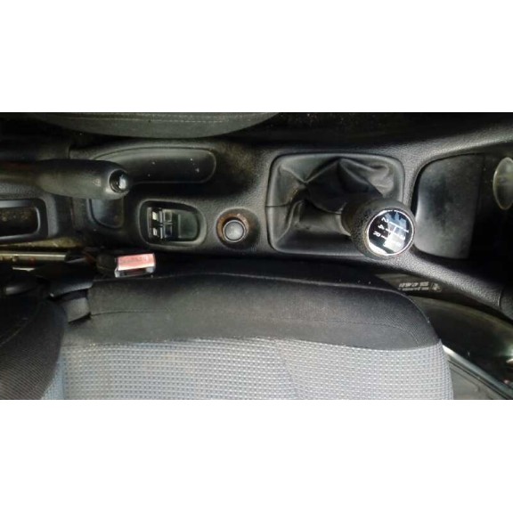 peugeot 206 berlina del año 2003